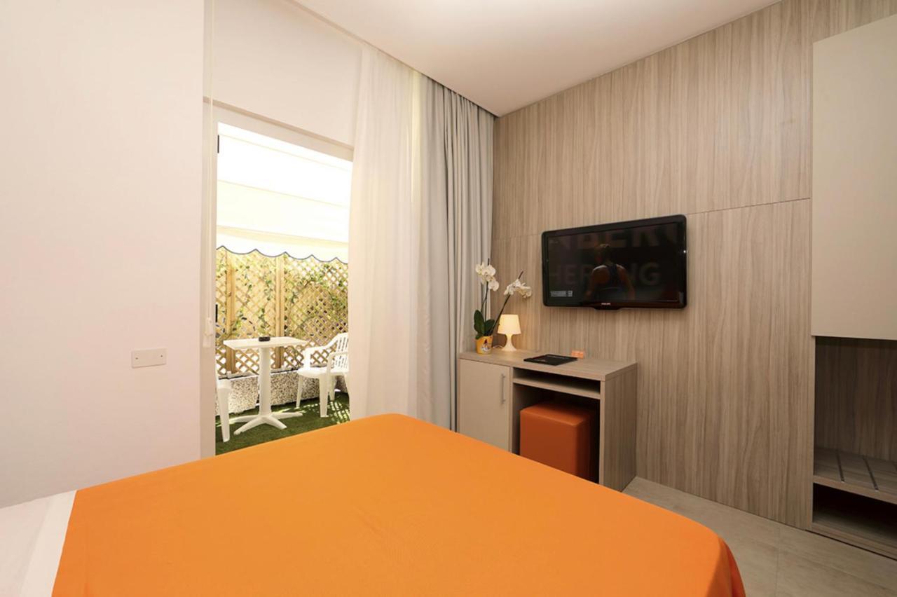 Hotel Simi Lan Lignano Sabbiadoro Luaran gambar