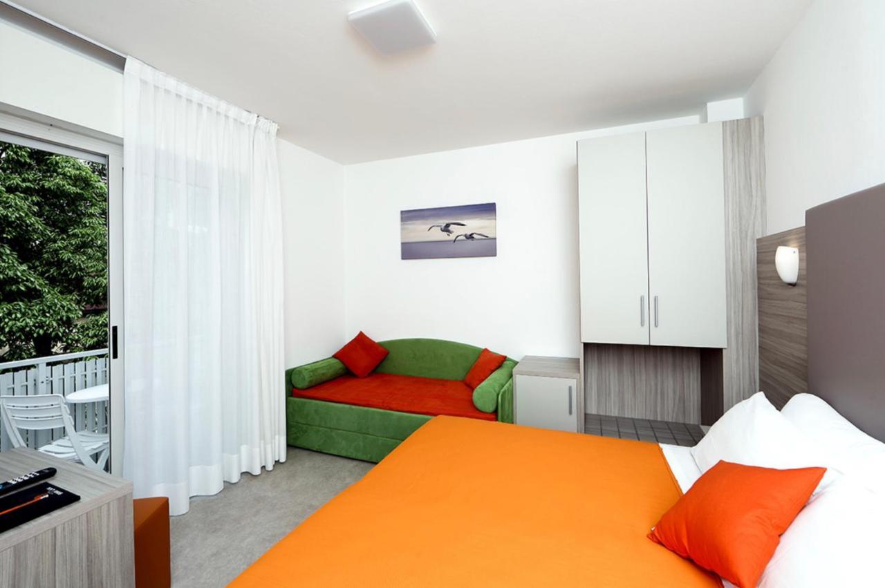 Hotel Simi Lan Lignano Sabbiadoro Luaran gambar