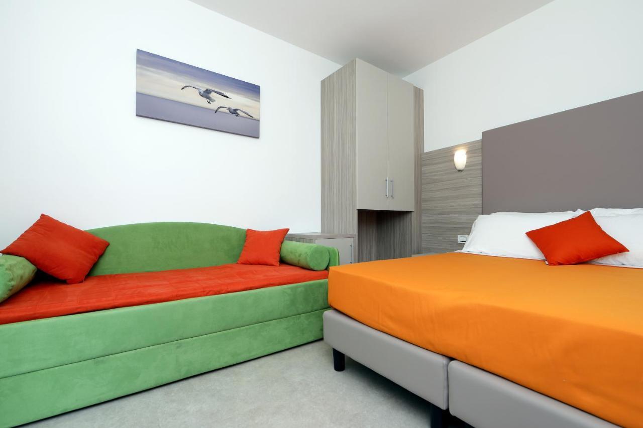 Hotel Simi Lan Lignano Sabbiadoro Luaran gambar