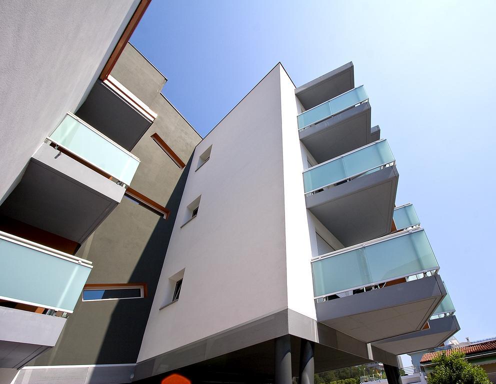 Hotel Simi Lan Lignano Sabbiadoro Luaran gambar