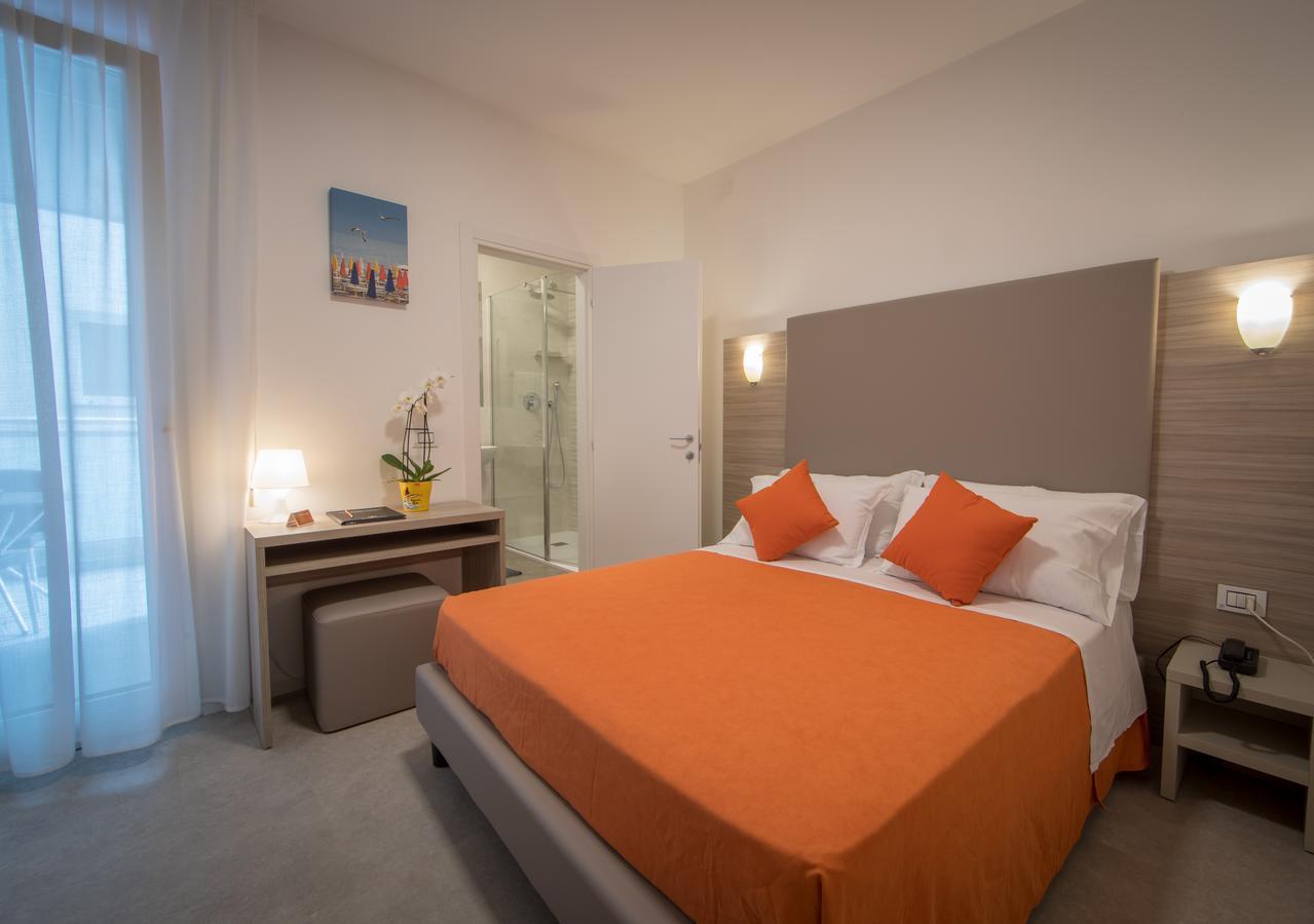 Hotel Simi Lan Lignano Sabbiadoro Luaran gambar
