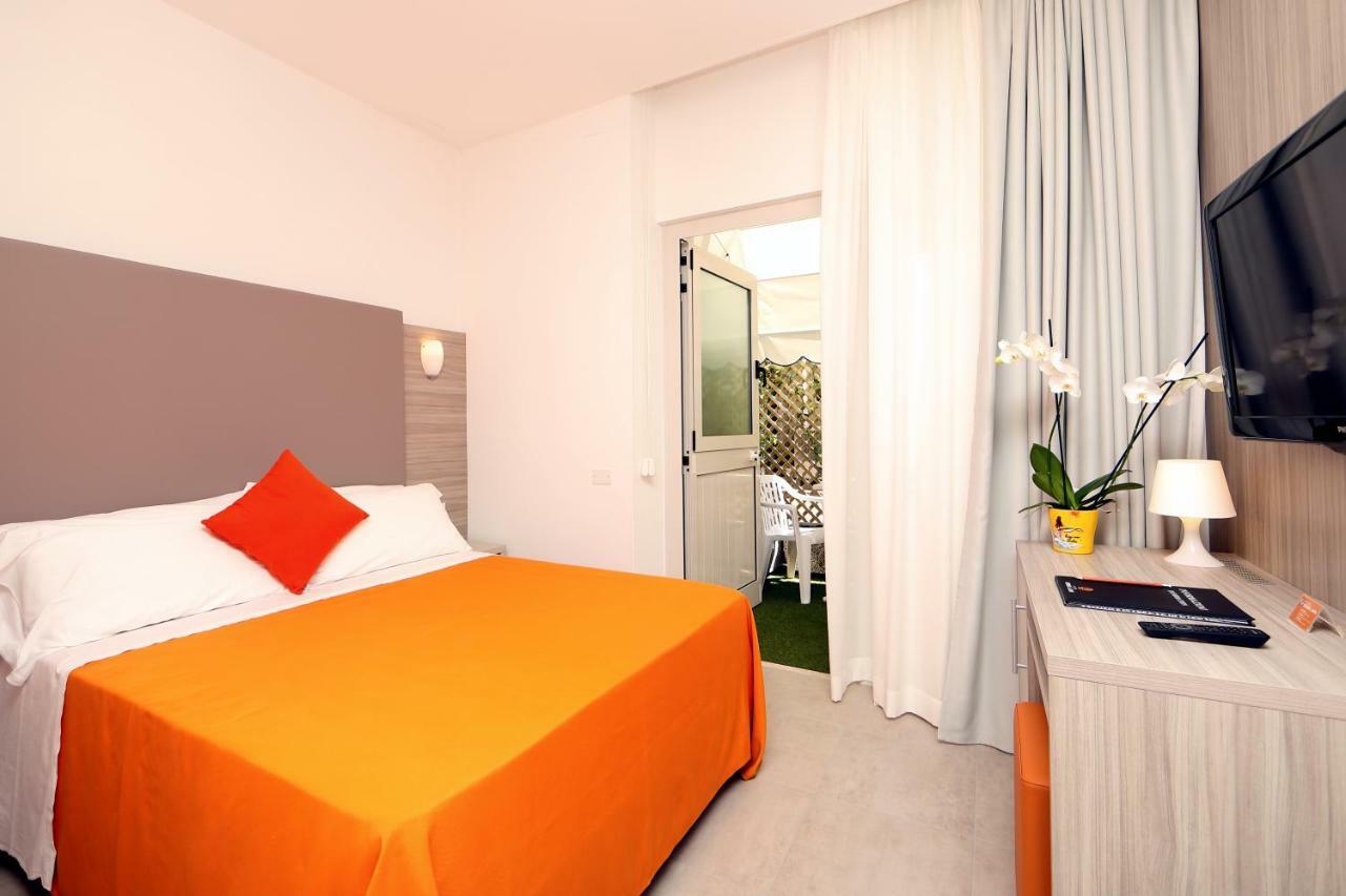Hotel Simi Lan Lignano Sabbiadoro Luaran gambar
