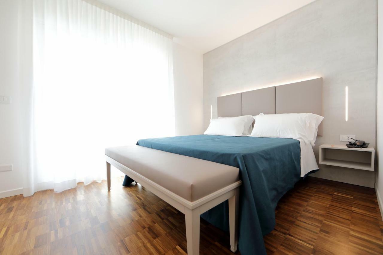 Hotel Simi Lan Lignano Sabbiadoro Luaran gambar